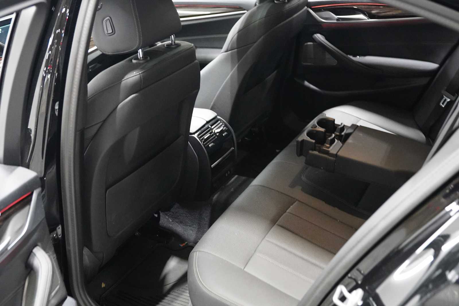 Used 2023 Jet Black BMW 530i image 20