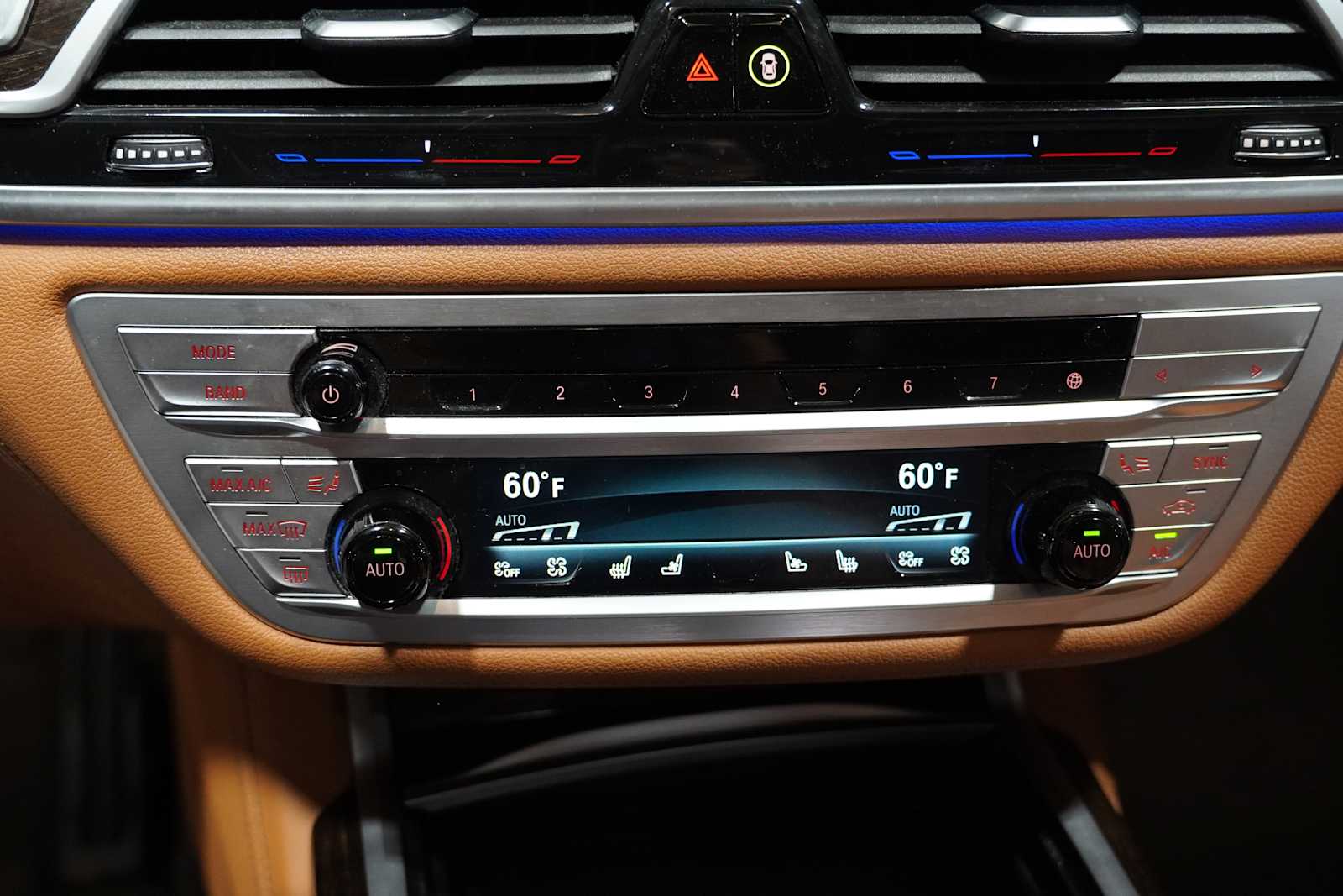 Used 2022 Carbon Black Metallic BMW 750i xDrive image 18