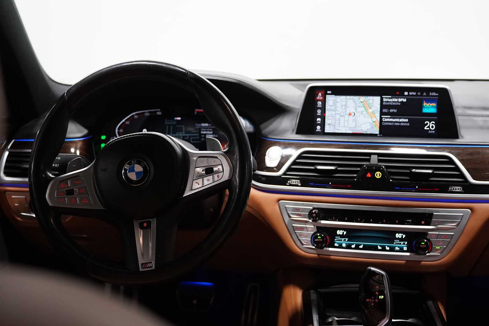 Used 2022 Carbon Black Metallic BMW 750i xDrive image 23