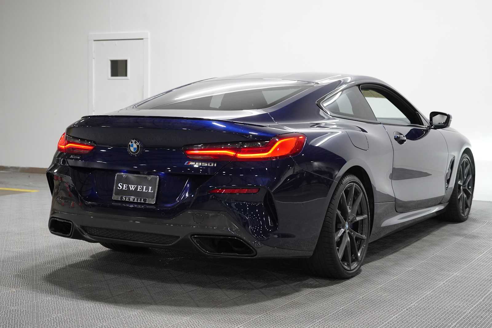 Used 2022 Tanzanite Blue II Metallic BMW M850i xDrive image 4