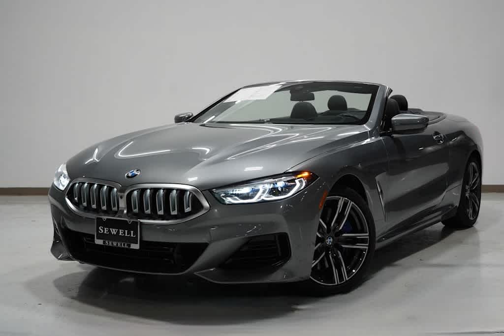 2025 BMW 8 Series 840i's photo