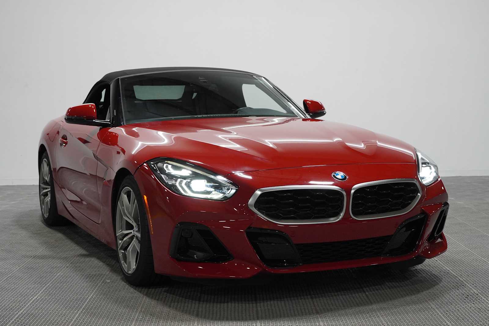 Certified Used 2023 San Francisco Red Metallic BMW sDrive30i image 3