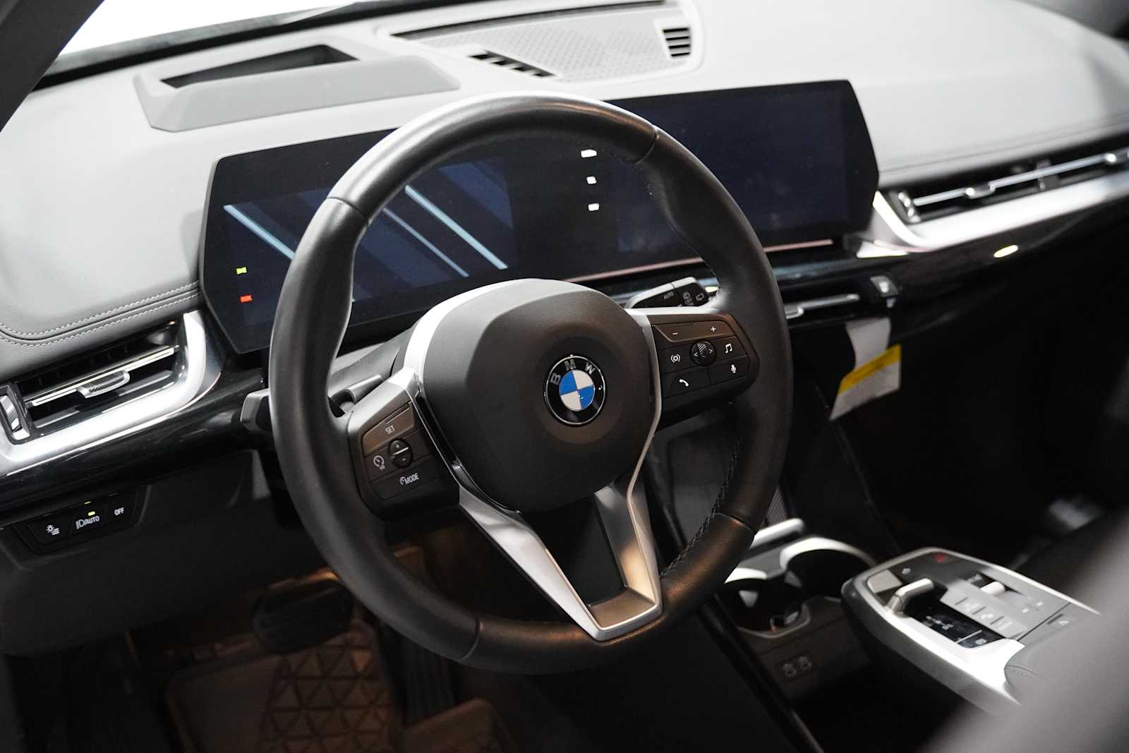 Used 2026 Alpine White BMW xDrive28i image 10