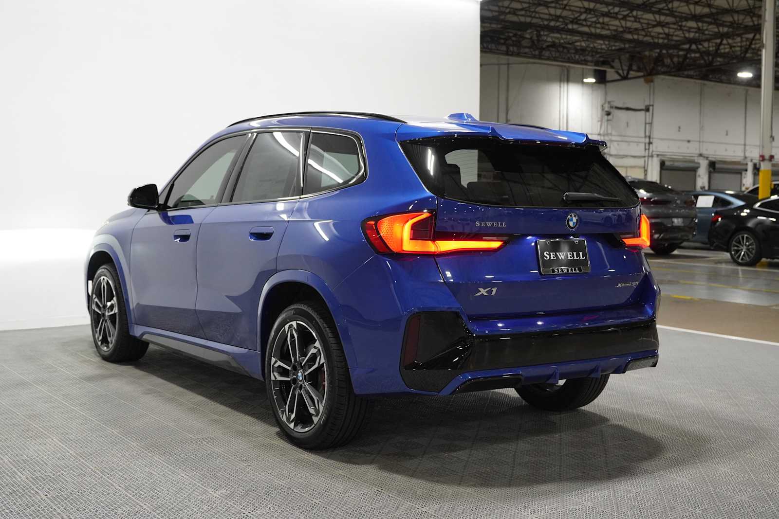 New 2026 Portimao Blue Metallic BMW xDrive28i image 2