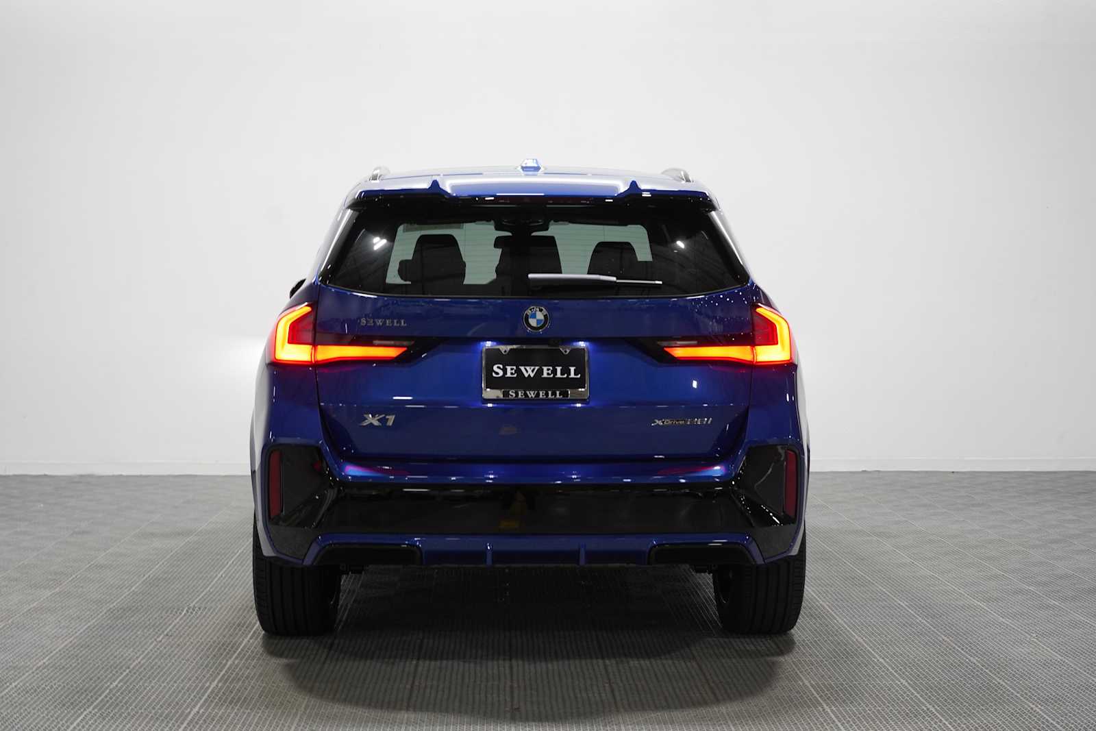 New 2026 Portimao Blue Metallic BMW xDrive28i image 5