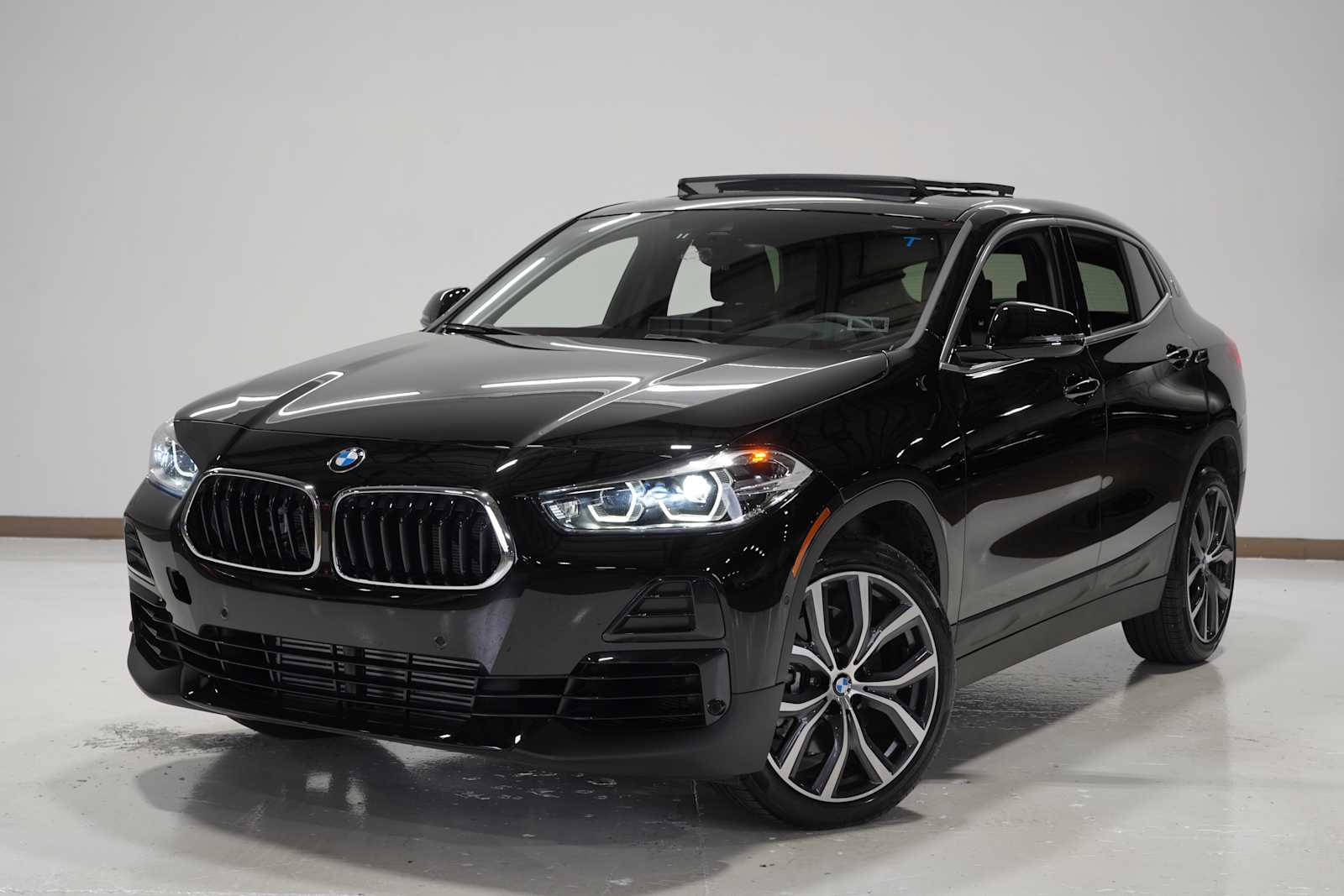 2022 BMW X2 28i's photo