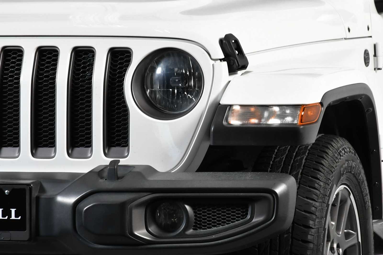 Used 2021 Bright White Clearcoat Jeep Unlimited 80th Anniversary image 10