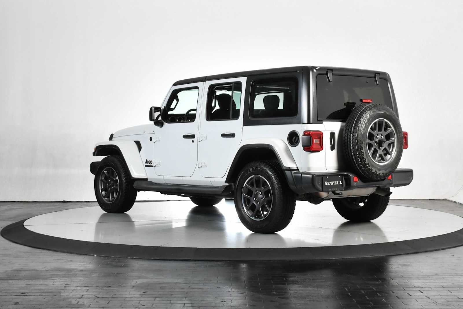 Used 2021 Bright White Clearcoat Jeep Unlimited 80th Anniversary image 4