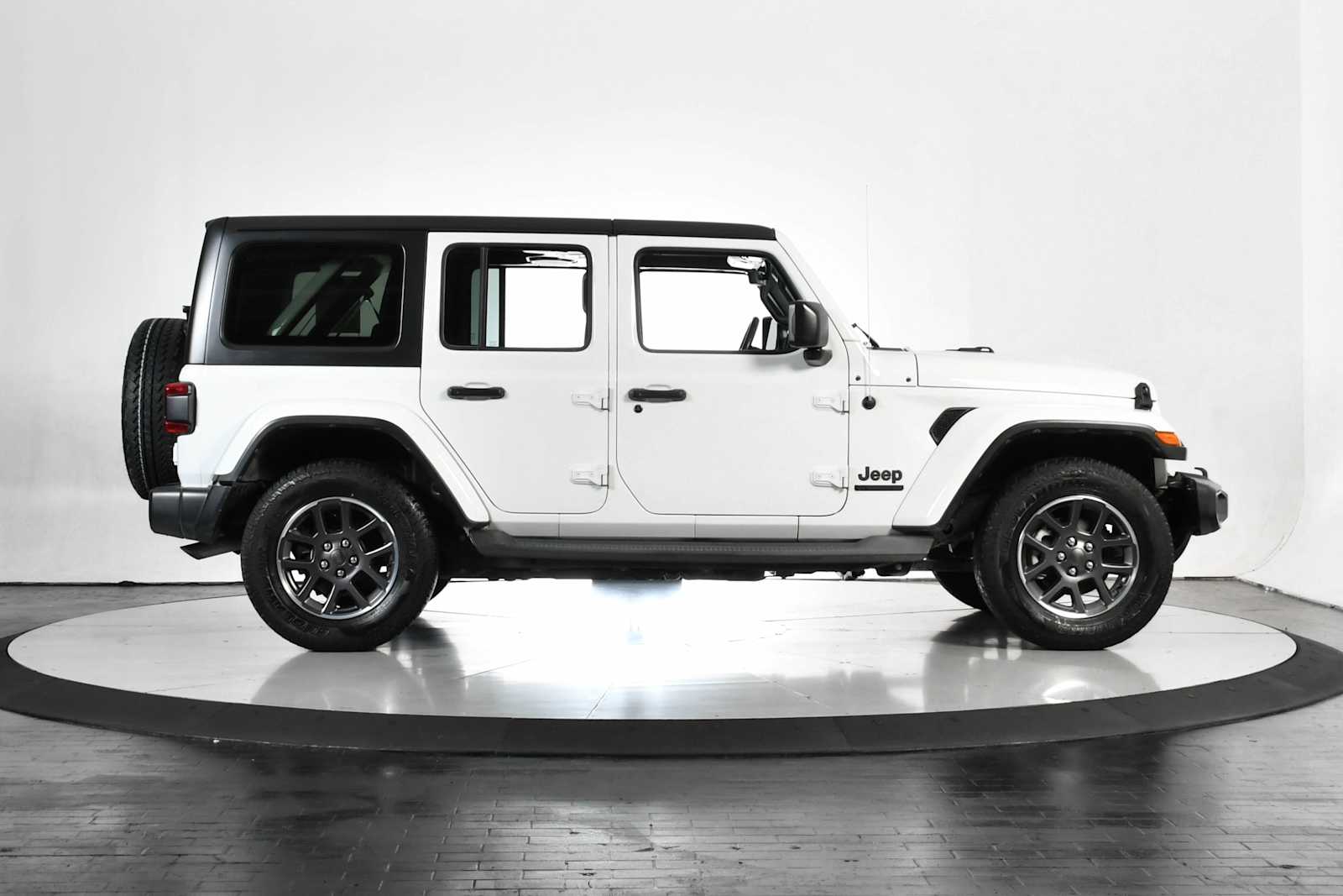 Used 2021 Bright White Clearcoat Jeep Unlimited 80th Anniversary image 7