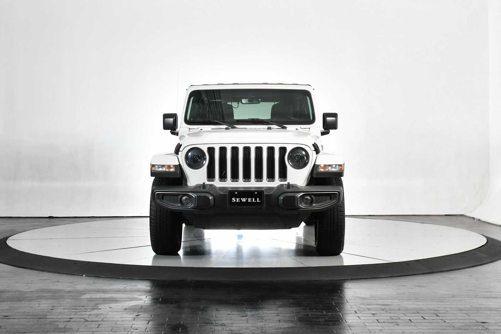 Used 2021 Bright White Clearcoat Jeep Unlimited 80th Anniversary image 9