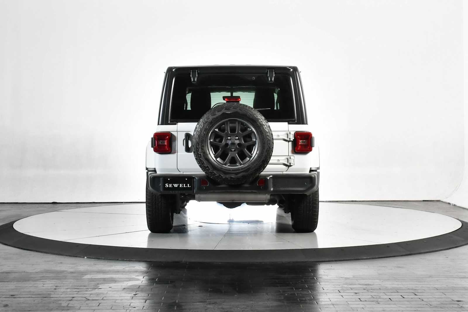 Used 2021 Bright White Clearcoat Jeep Unlimited 80th Anniversary image 5