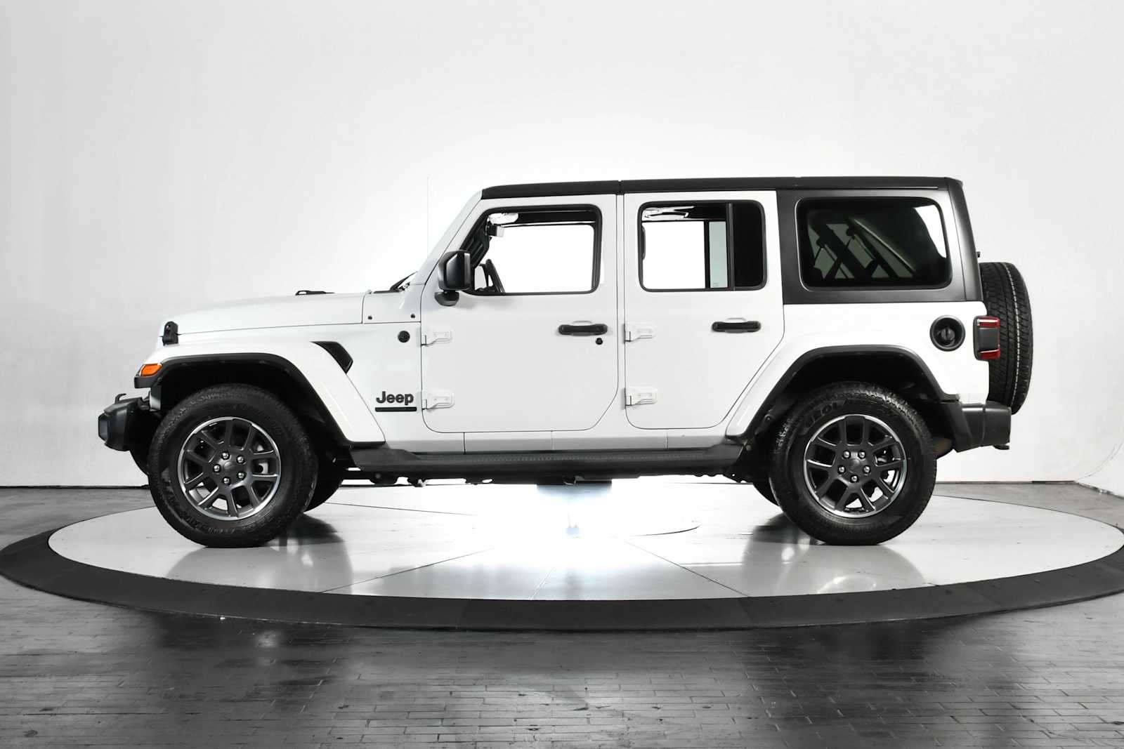 Used 2021 Bright White Clearcoat Jeep Unlimited 80th Anniversary image 2