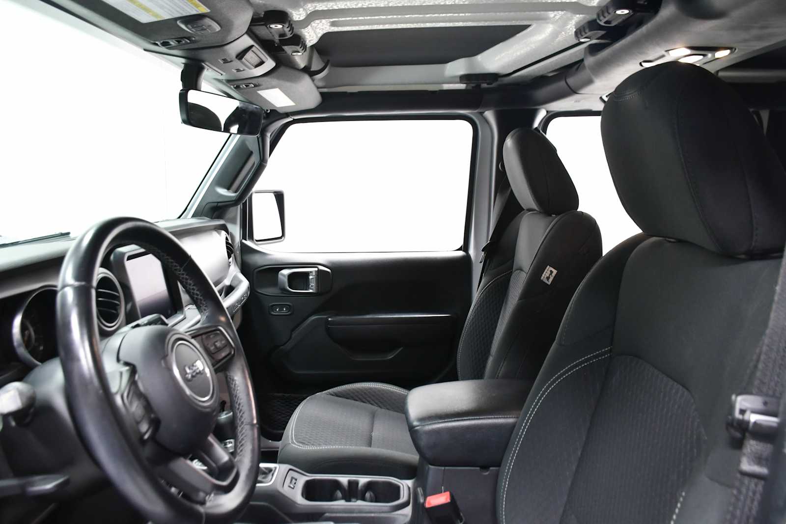 Used 2021 Bright White Clearcoat Jeep Unlimited 80th Anniversary image 12