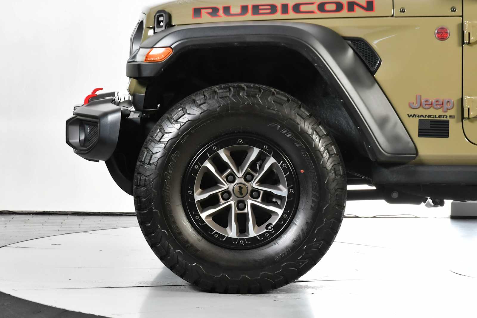 Used 2025 Green (41) Jeep Rubicon image 11