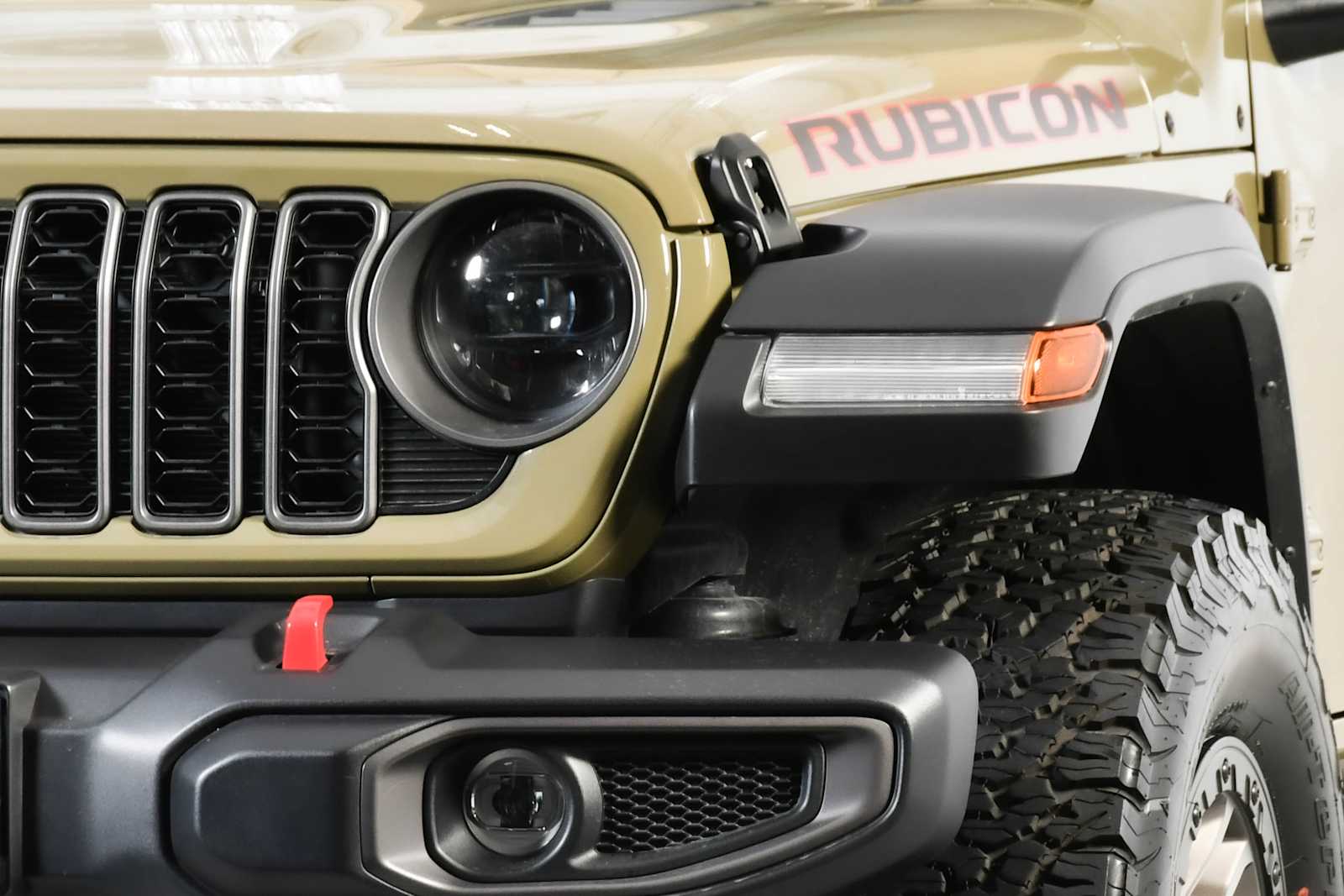Used 2025 Green (41) Jeep Rubicon image 10