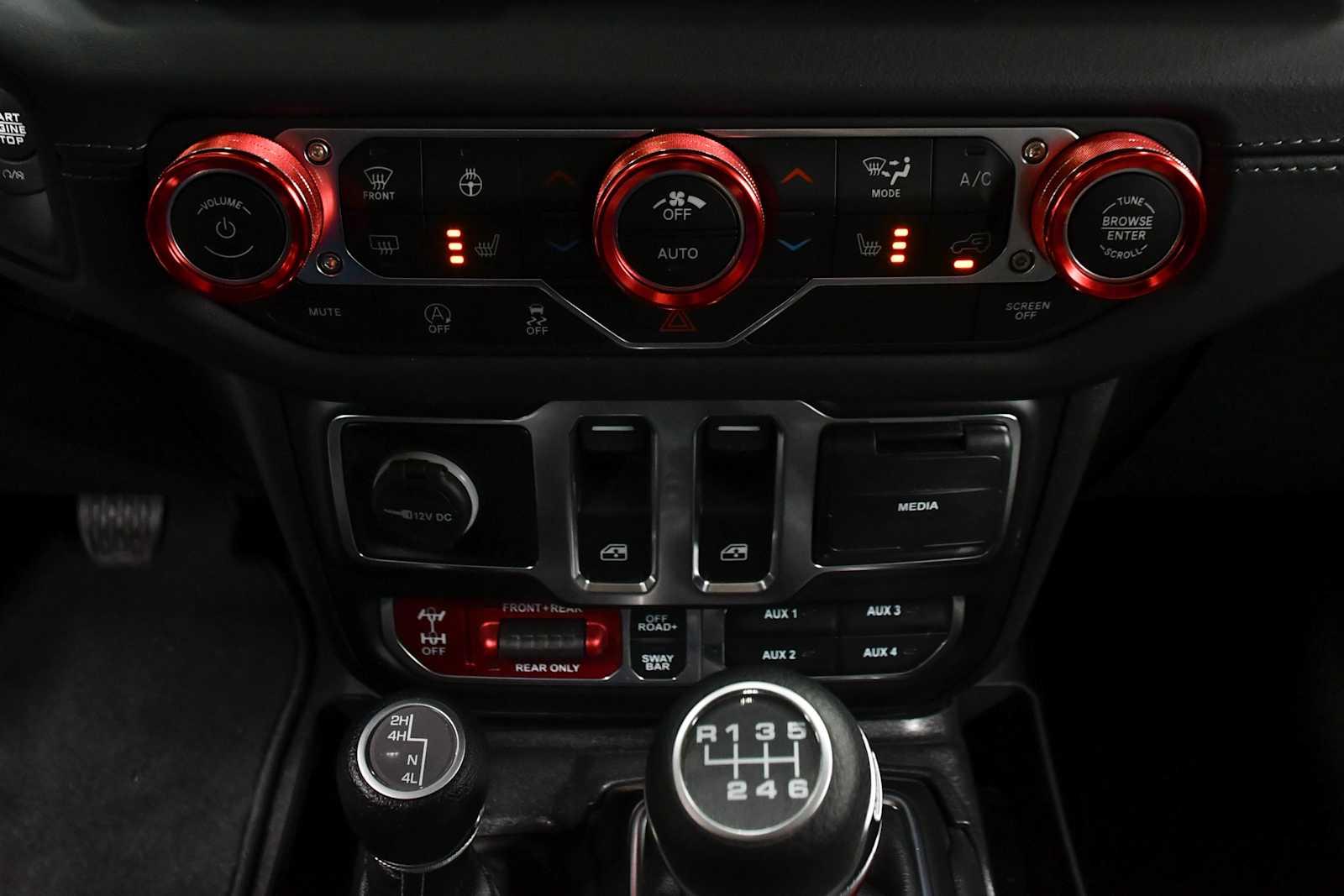 Used 2025 Green (41) Jeep Rubicon image 21