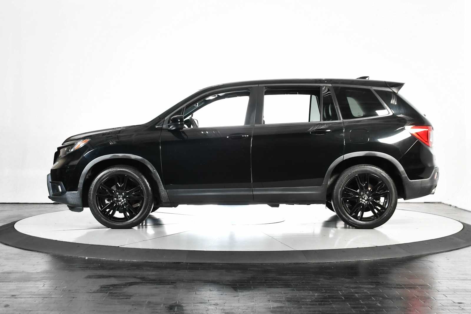 Used 2019 Crystal Black Pearl Honda Sport image 2
