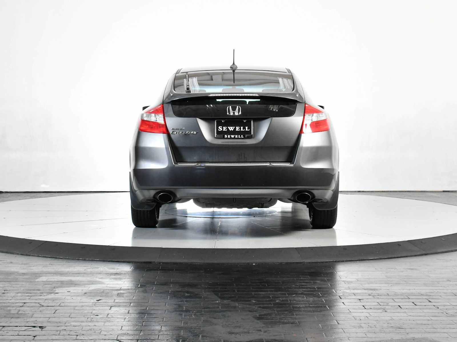 Used 2010 Polished Metal Metallic Honda EX-L image 4