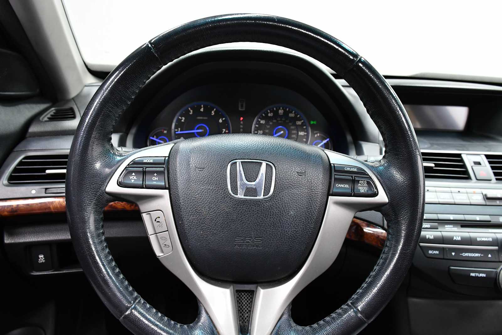 Used 2010 Polished Metal Metallic Honda EX-L image 15