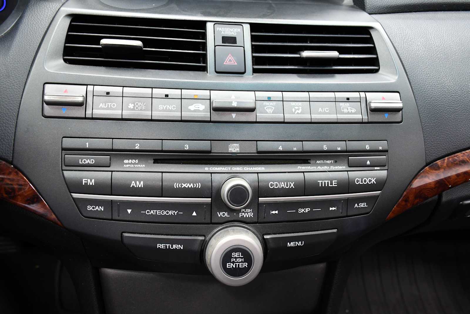 Used 2010 Polished Metal Metallic Honda EX-L image 18