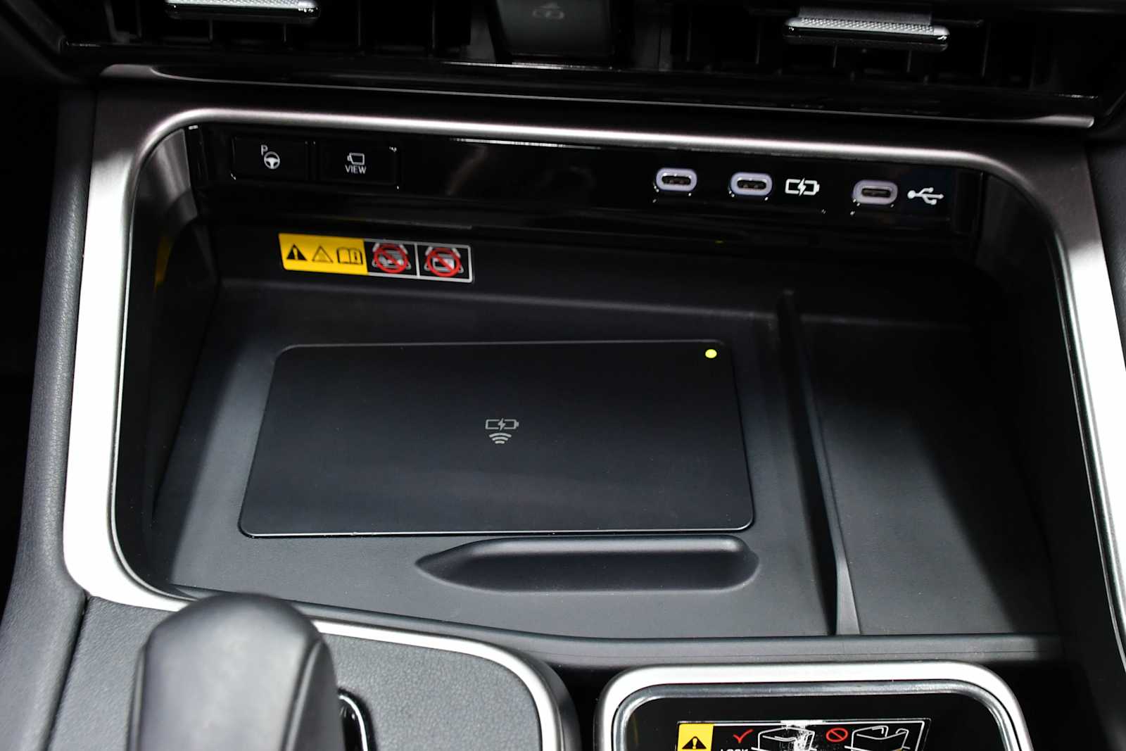 Used 2025 Wind Chill Pearl Lexus Premium image 19
