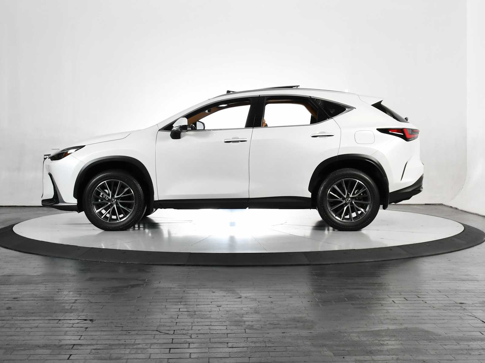 Used 2024 Eminent White Pearl Lexus Luxury image 2
