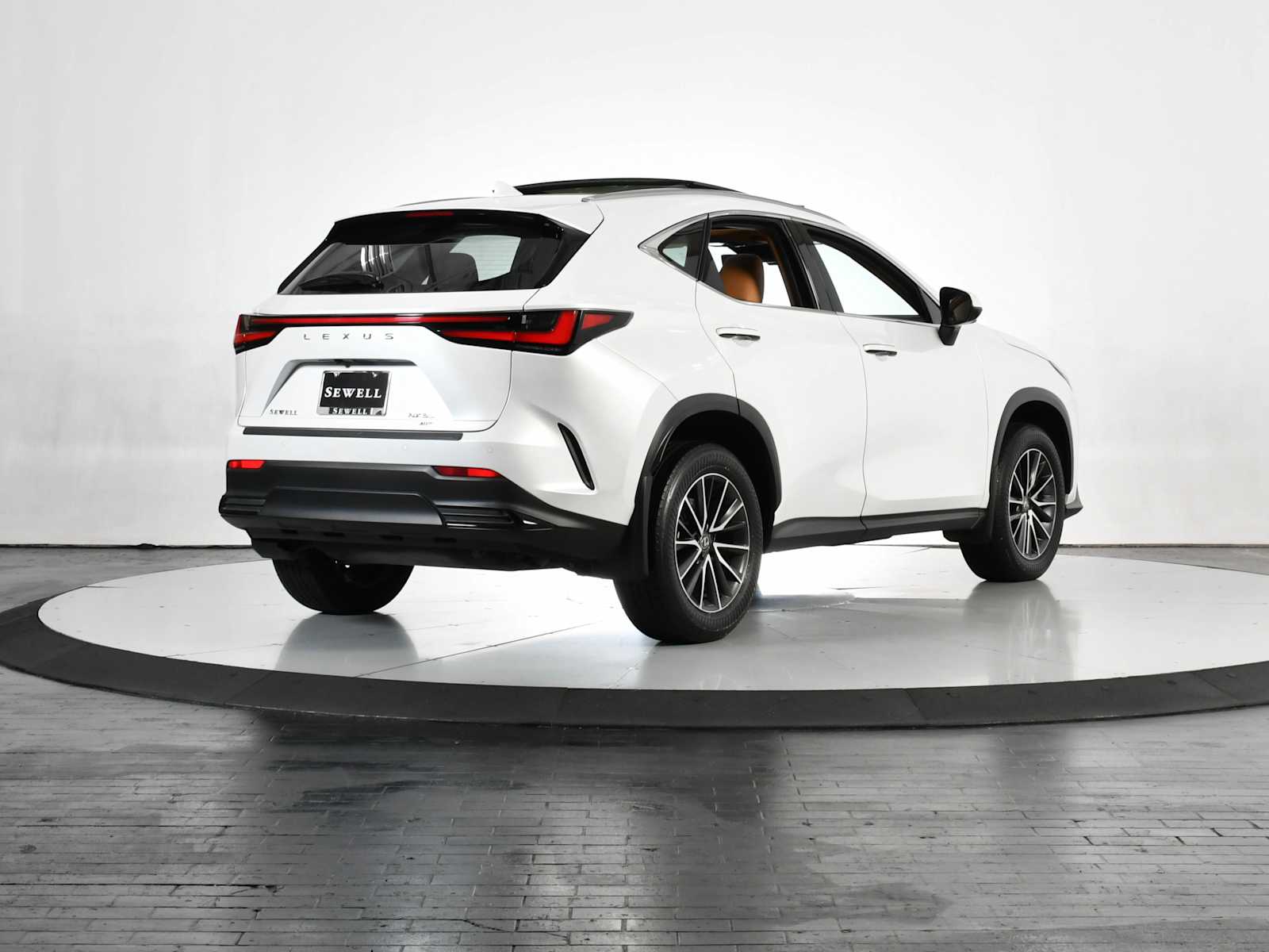 Used 2024 Eminent White Pearl Lexus Luxury image 5