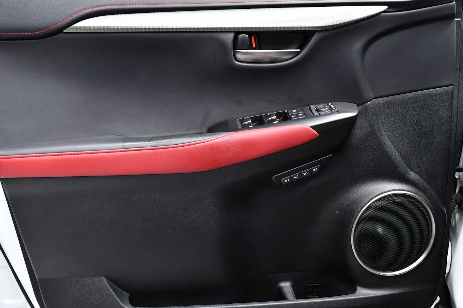 Used 2018 Ultra White Lexus  image 12