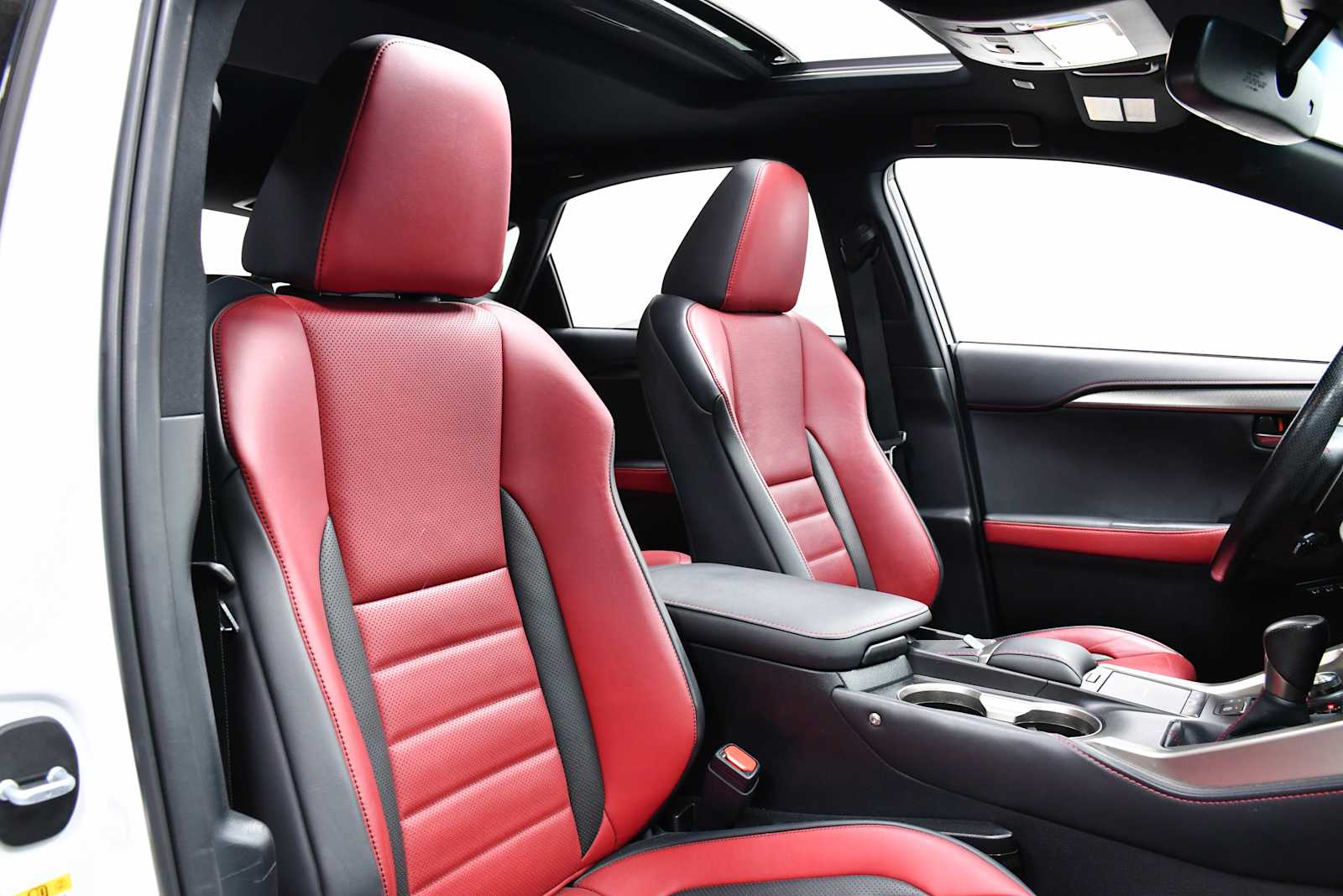 Used 2018 Ultra White Lexus  image 22