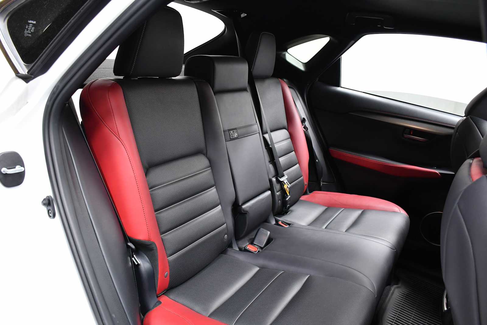Used 2018 Ultra White Lexus  image 23