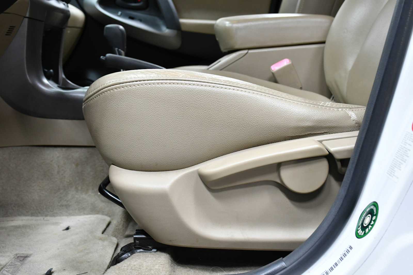 Used 2011 Super White Toyota  image 13