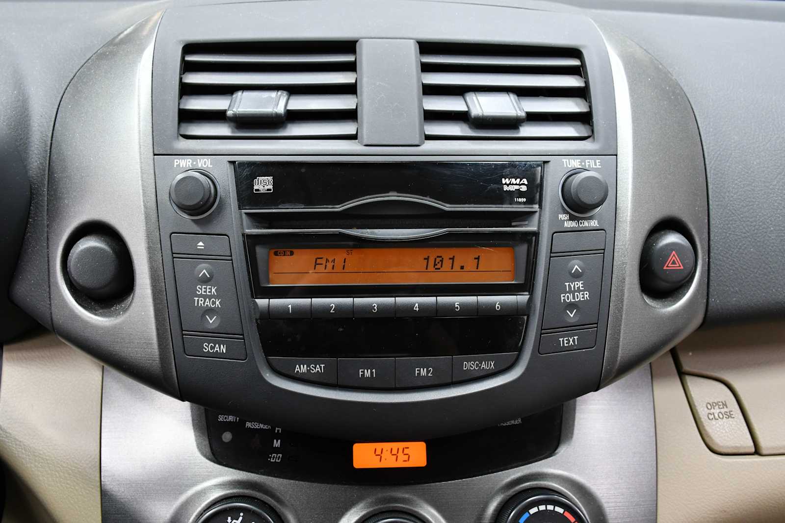 Used 2011 Super White Toyota  image 17