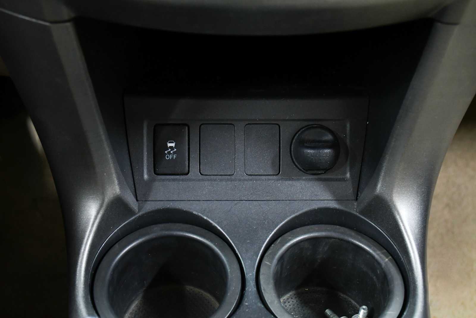 Used 2011 Super White Toyota  image 18