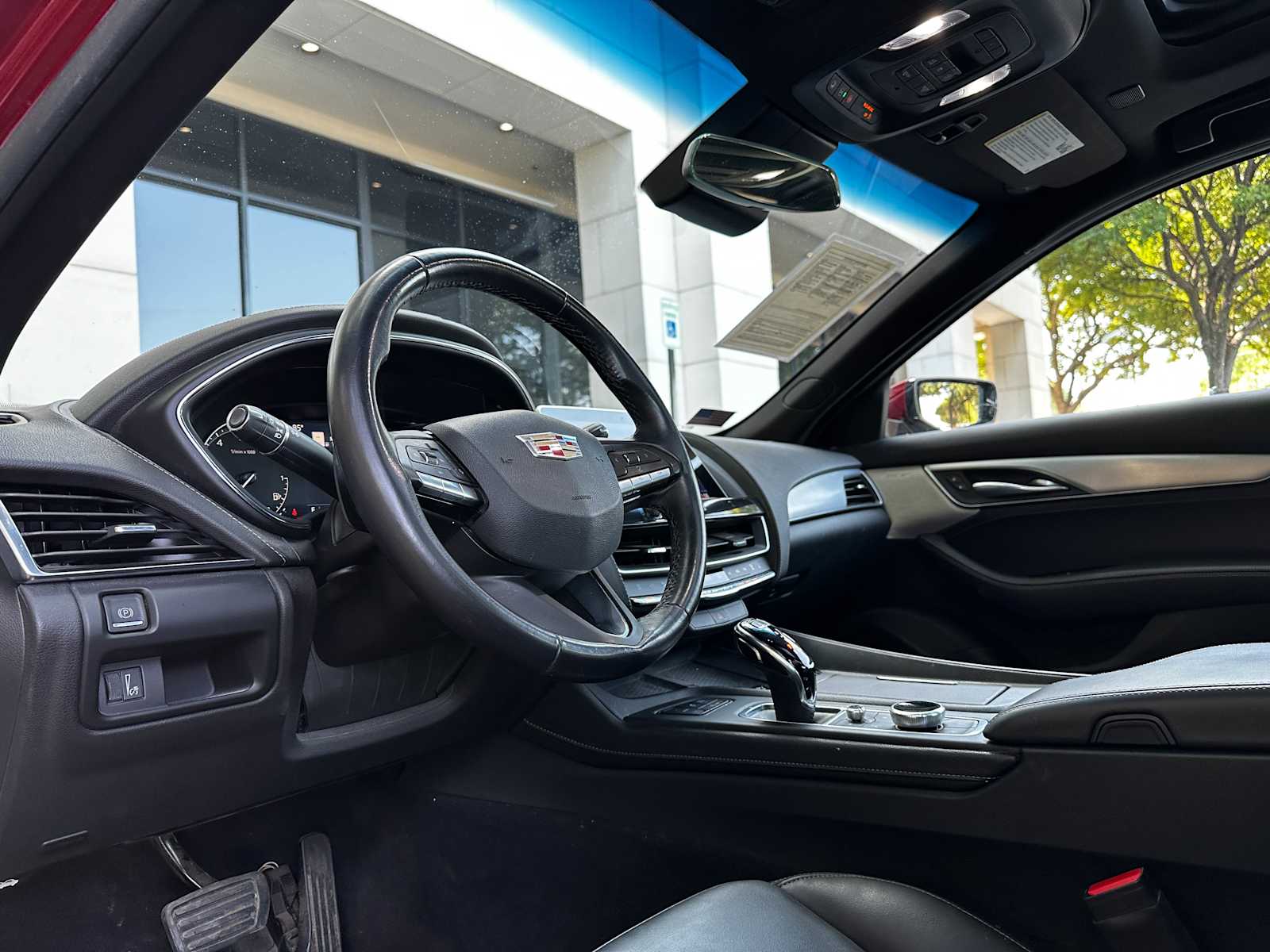 Used 2021 Infrared Tintcoat Cadillac Luxury image 8