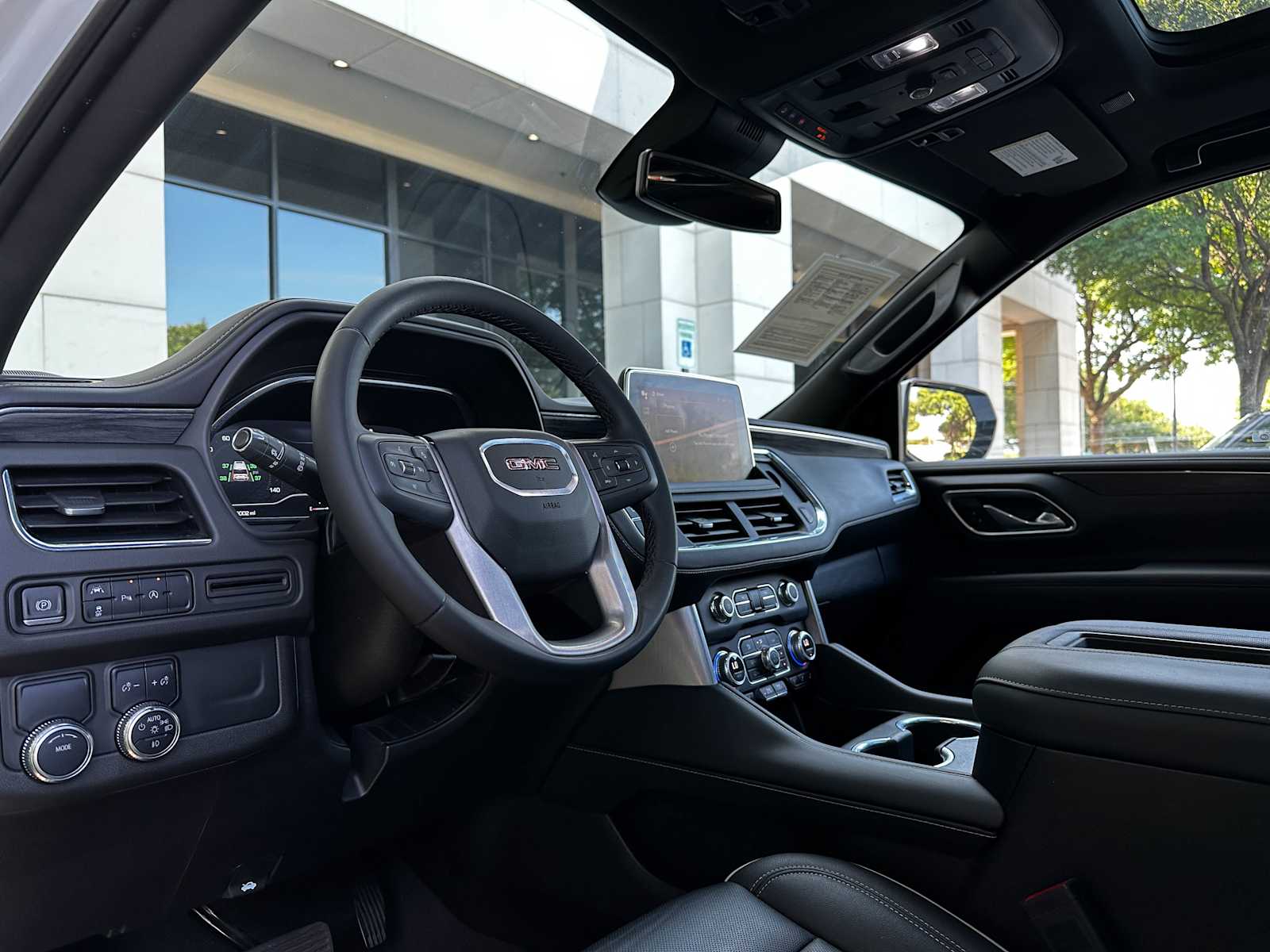 Used 2023 White Frost Tricoat GMC SLT image 8