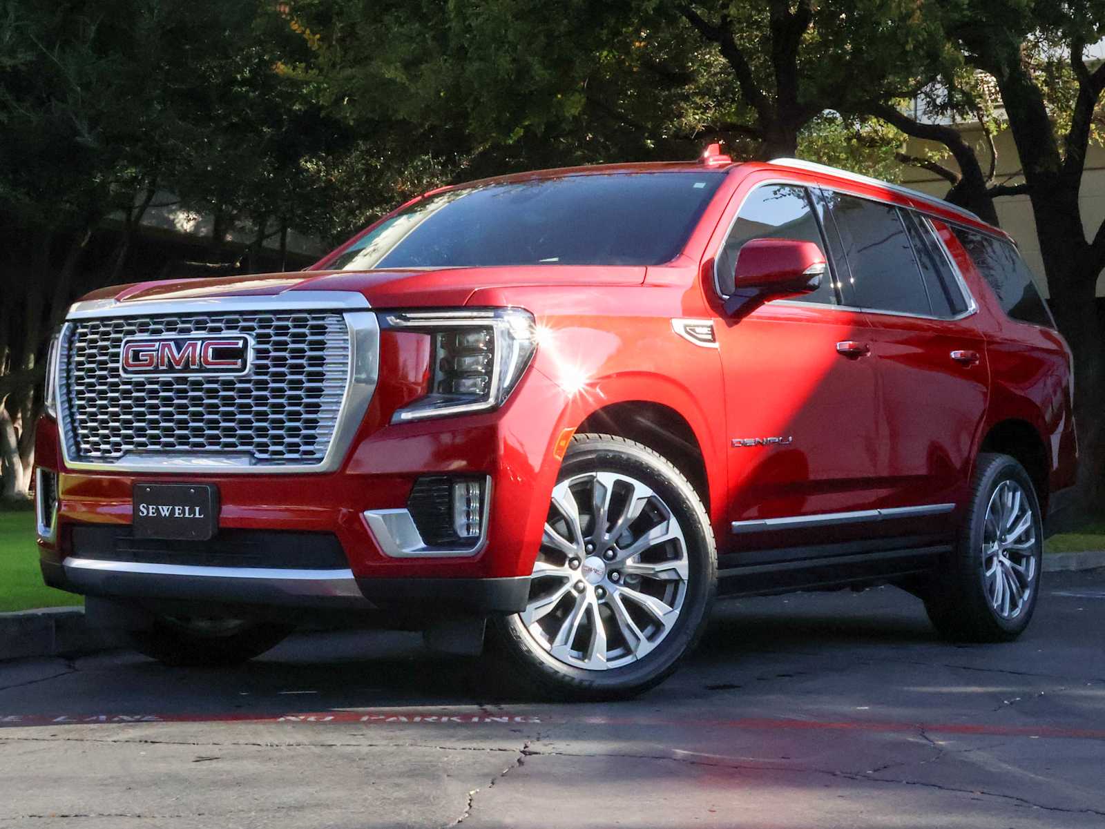 2021 GMC Yukon Denali's photo