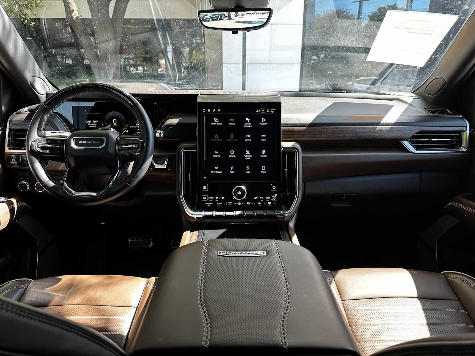 Used 2025 White Frost Tricoat GMC Denali Ultimate image 18