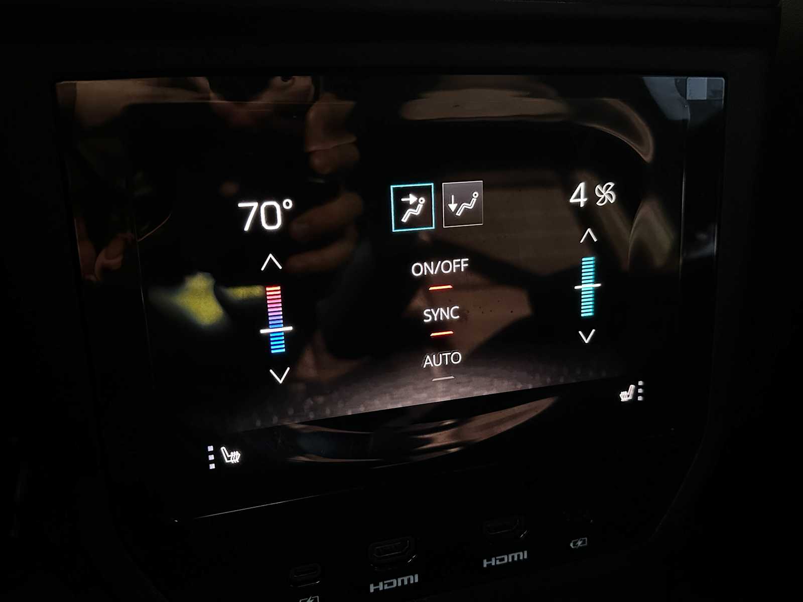 Used 2025 White Frost Tricoat GMC Denali Ultimate image 23