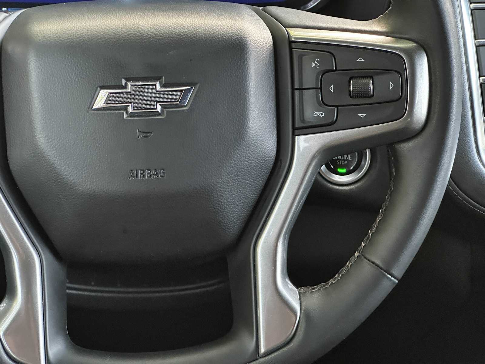 Used 2024 Iridescent Pearl Tricoat Chevrolet Z71 image 21