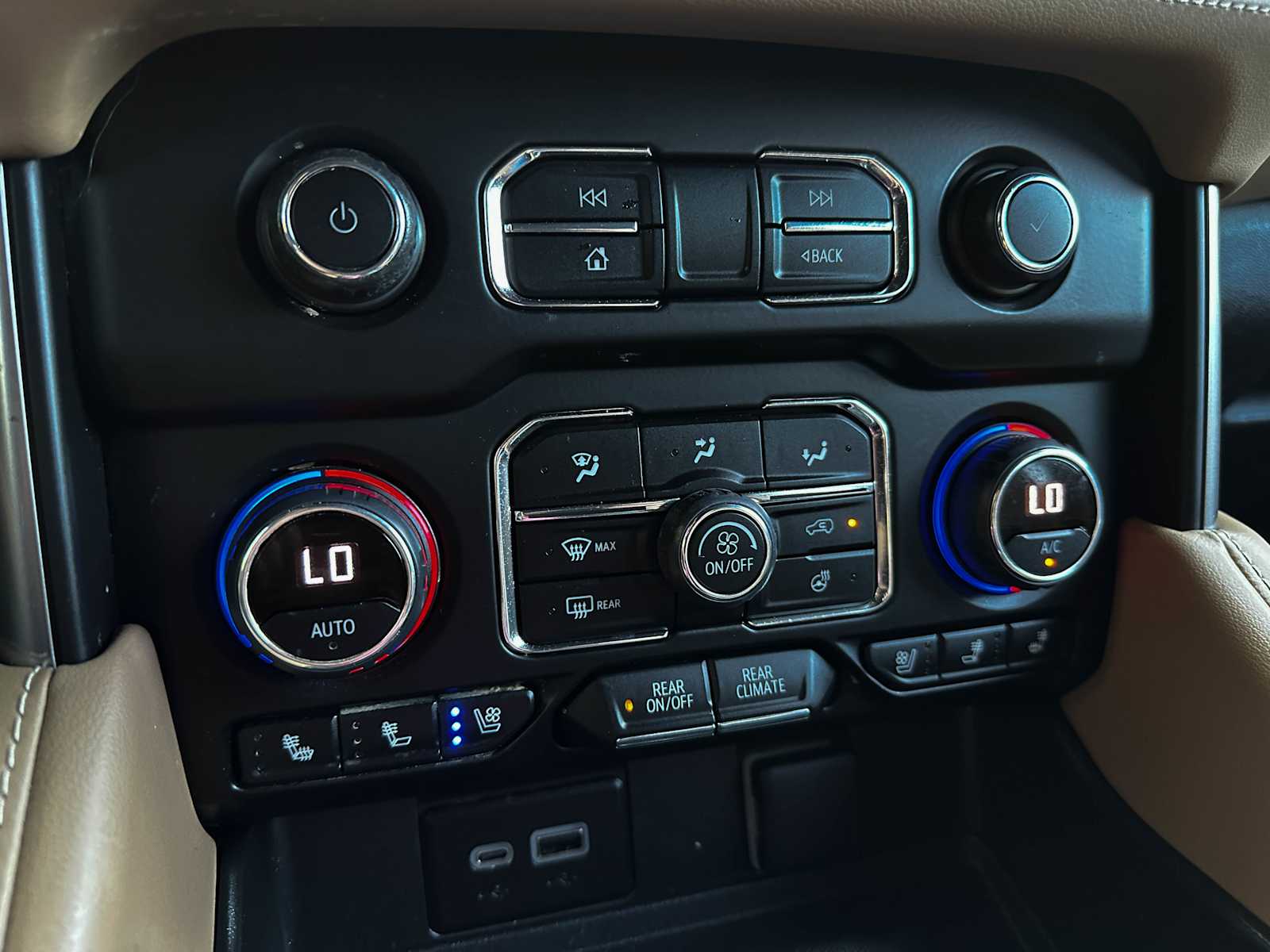 Used 2023 Empire Beige Metallic Chevrolet Premier image 14