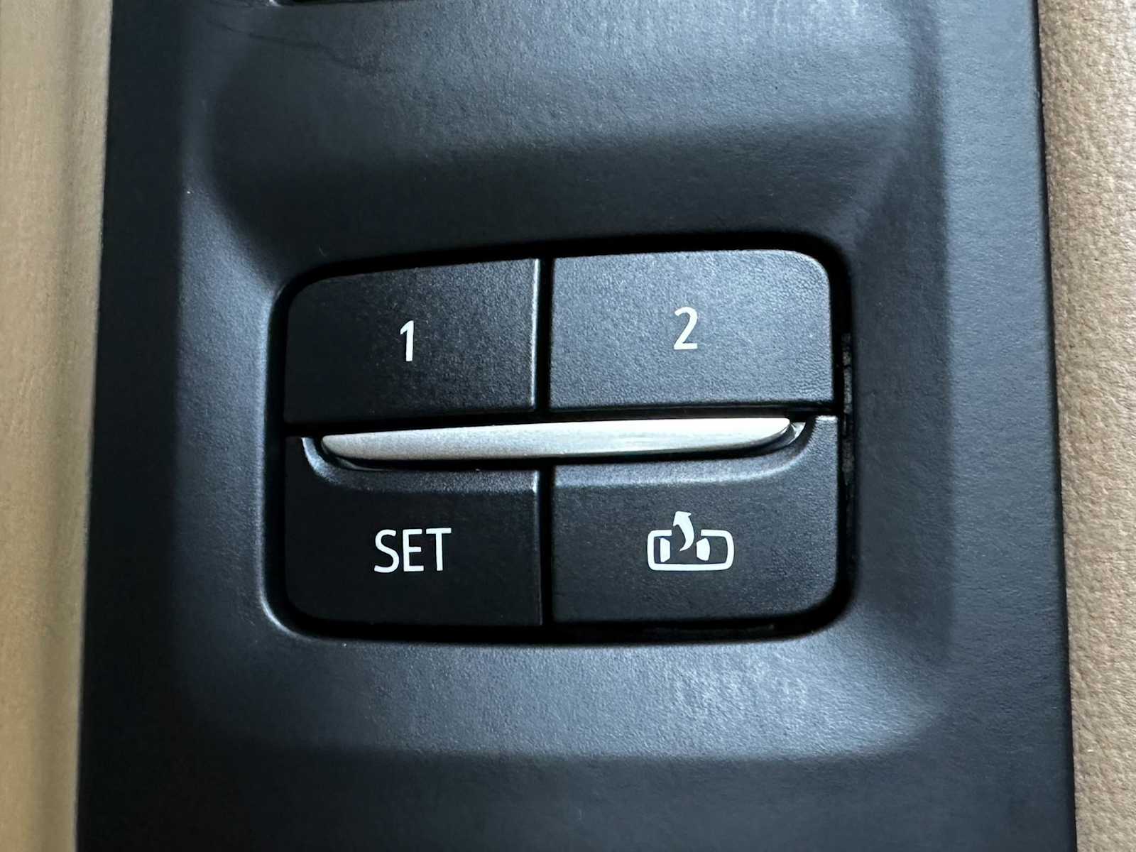 Used 2023 Empire Beige Metallic Chevrolet Premier image 17