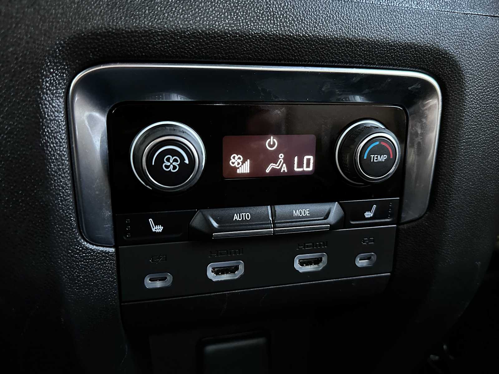 Used 2023 Empire Beige Metallic Chevrolet Premier image 22