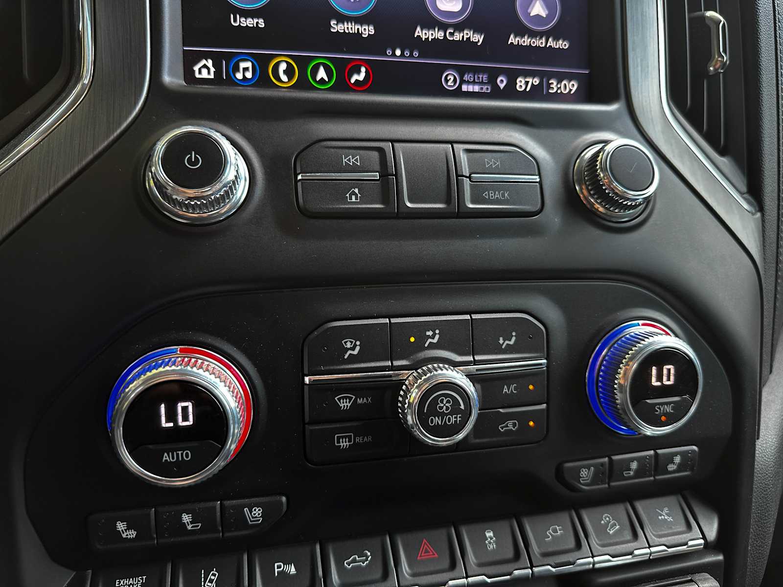 Used 2022 White Frost Tricoat GMC Denali image 15