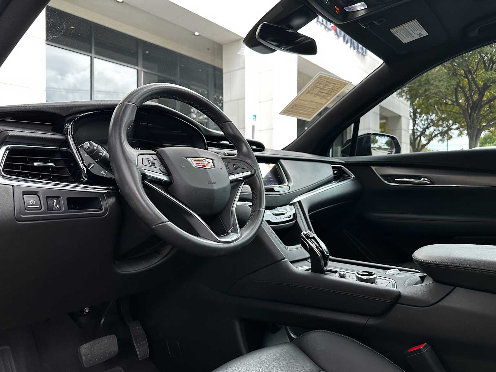 Used 2025 Stellar Black Metallic Cadillac Luxury image 8
