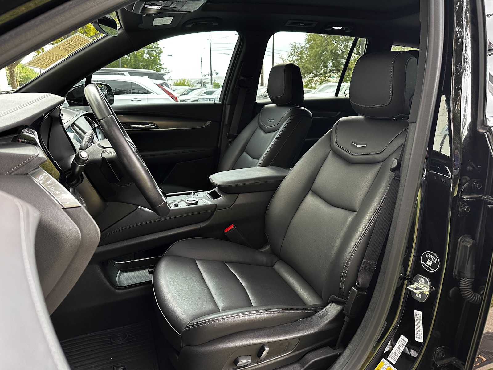 Used 2025 Stellar Black Metallic Cadillac Luxury image 9