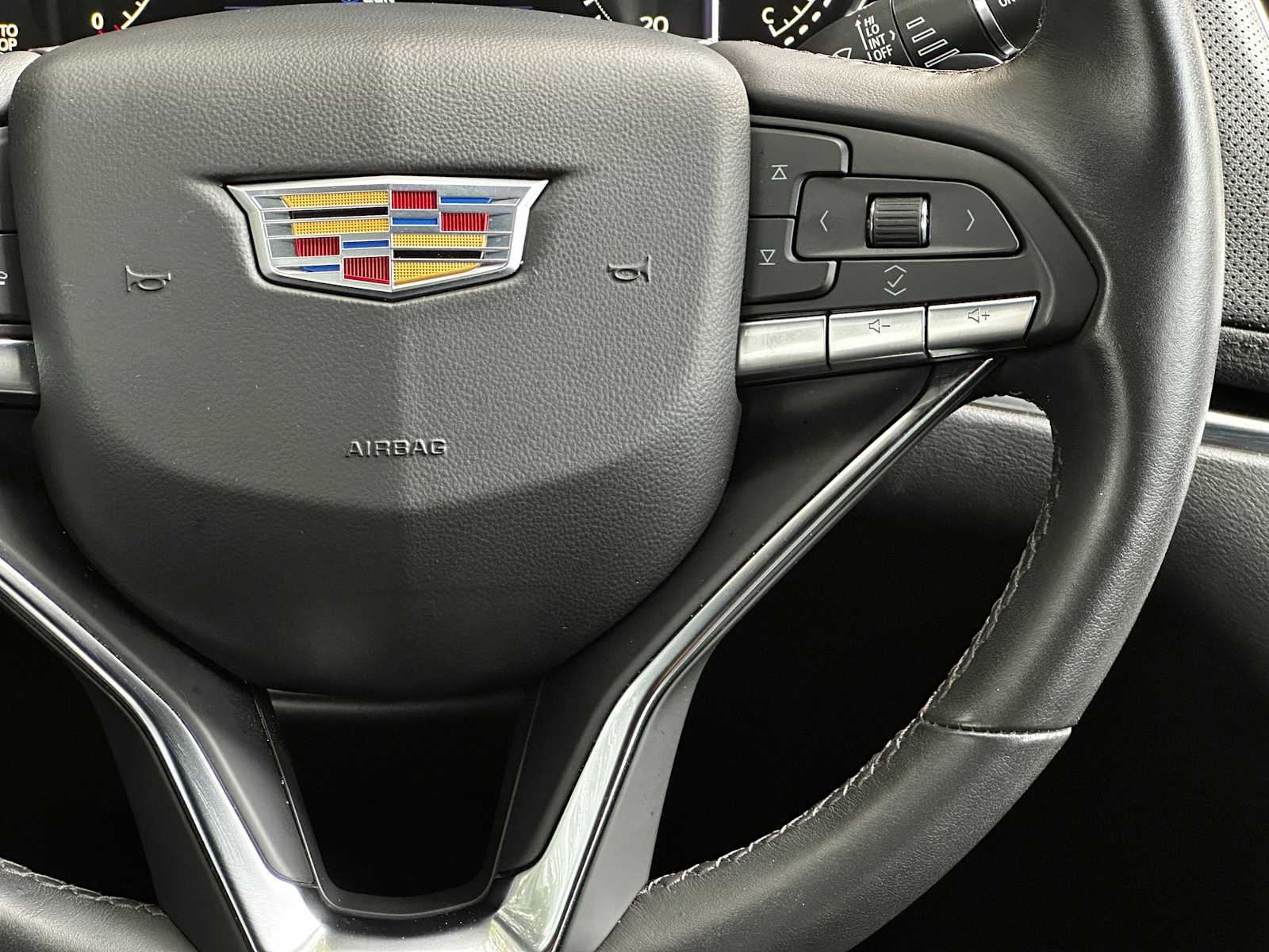 Used 2025 Stellar Black Metallic Cadillac Luxury image 20