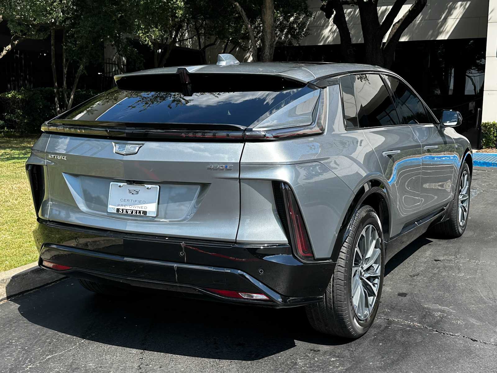 Certified Used 2024 Argent Silver Metallic Cadillac Sport image 4