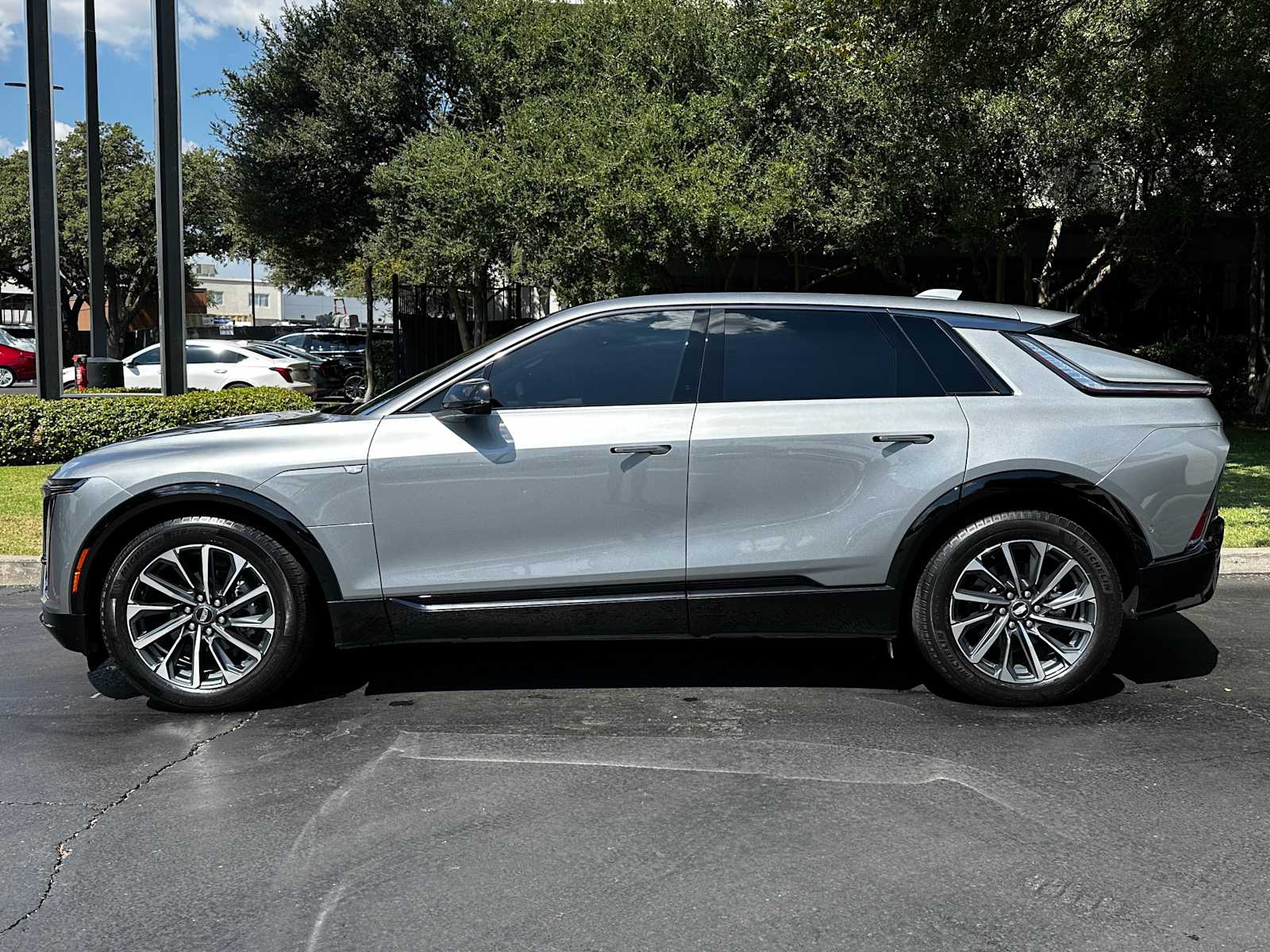 Certified Used 2024 Argent Silver Metallic Cadillac Sport image 5