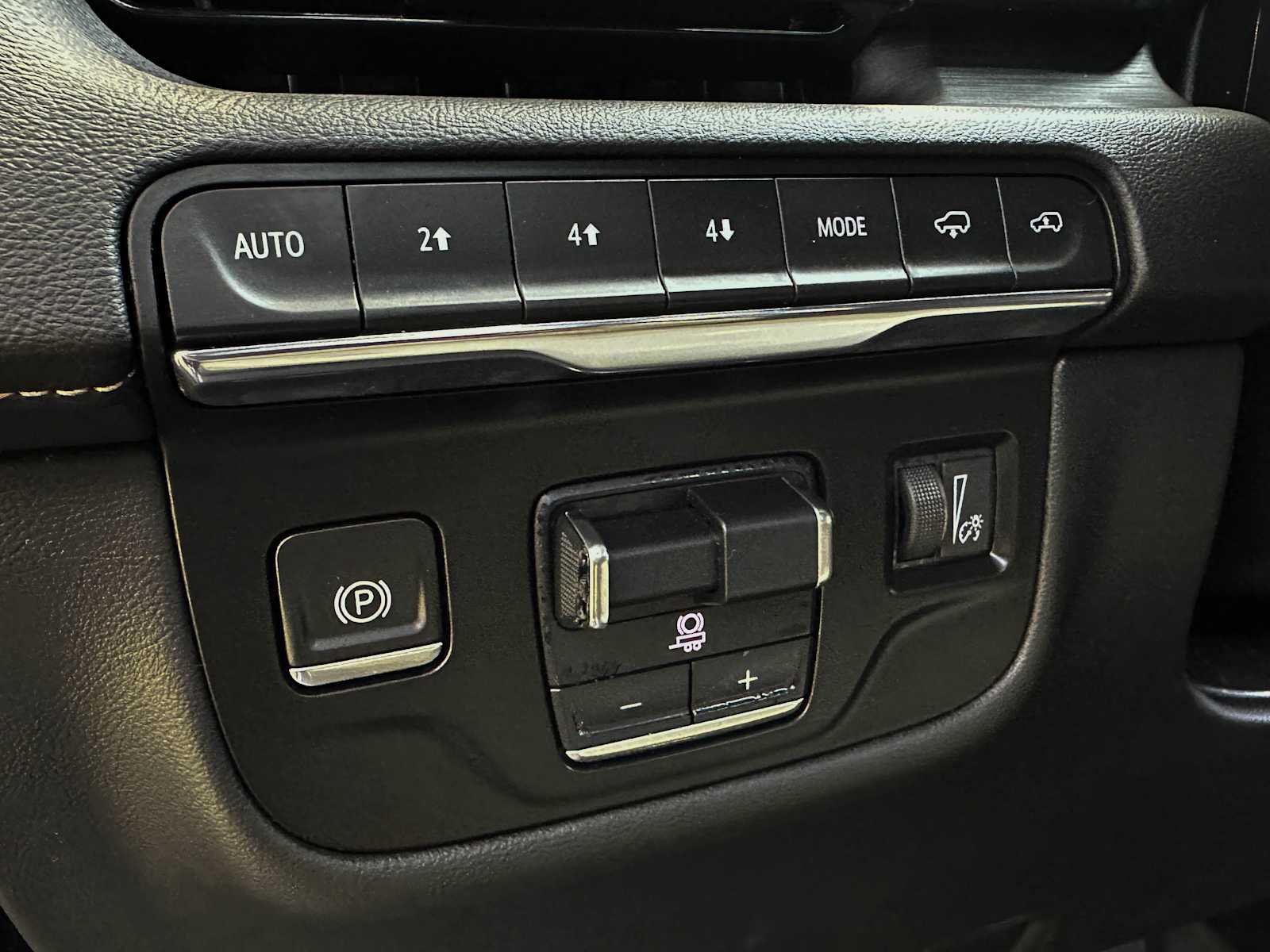 Used 2021 Black Raven Cadillac Sport image 17