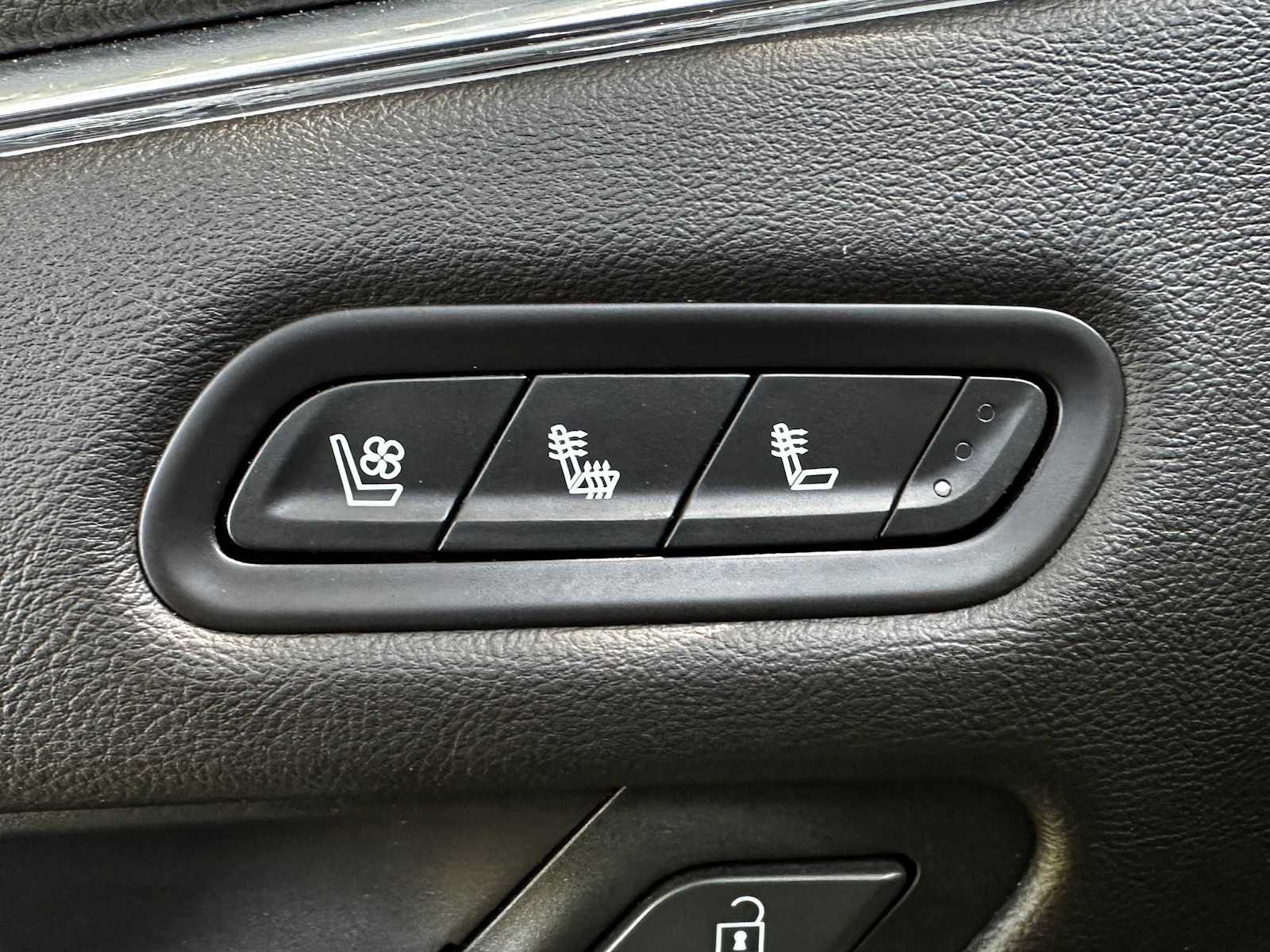 Used 2021 Black Raven Cadillac Sport image 18